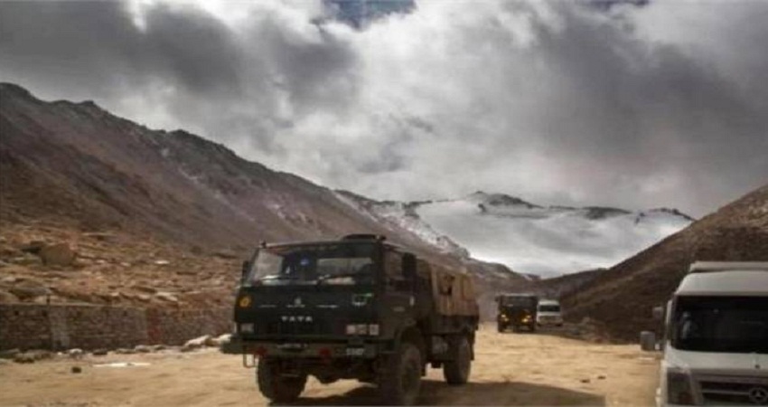 चीन से तनाव के बीच कश्मीर में LPG स्टॉक और स्कूलों को खाली कराने का आदेश जारी चीन से तनाव के बीच कश्मीर में LPG स्टॉक और स्कूलों को खाली कराने का आदेश जारी